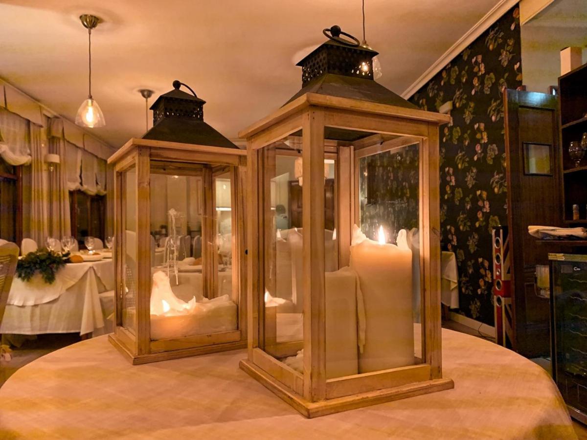 Hostal Restaurante Mendez فيلافرانكا ديل بيرزو المظهر الخارجي الصورة