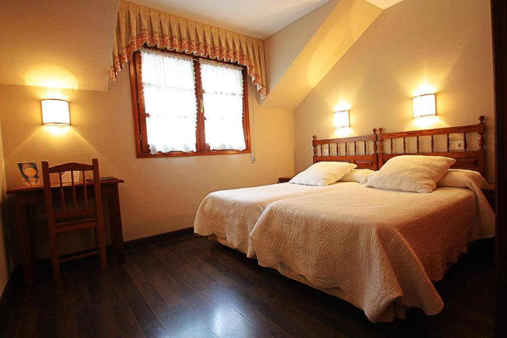 Hostal Restaurante Mendez فيلافرانكا ديل بيرزو الغرفة الصورة