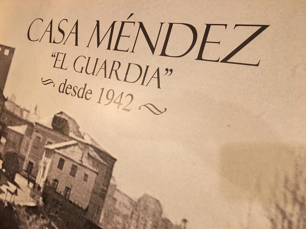 Hostal Restaurante Mendez فيلافرانكا ديل بيرزو المظهر الخارجي الصورة
